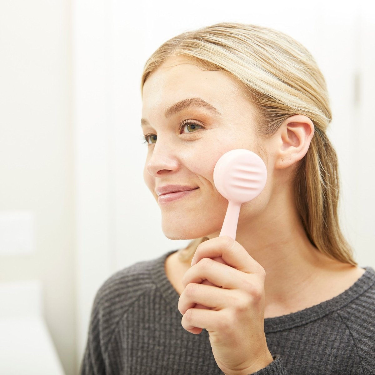 Diva - Dispositivo de limpieza facial PMD Clean