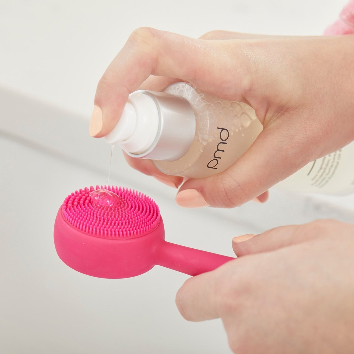 Diva - Dispositivo de limpieza facial PMD Clean
